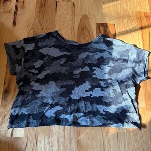 Lululemon Camouflage Cropped Top